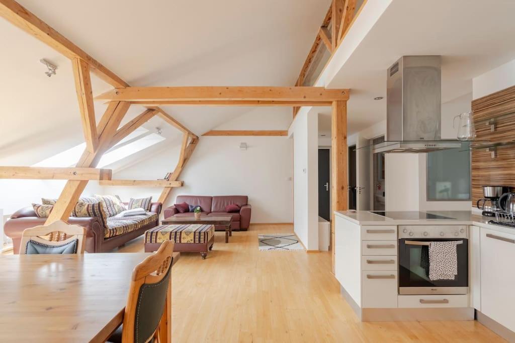 Apartment Loft Maiselova Prag